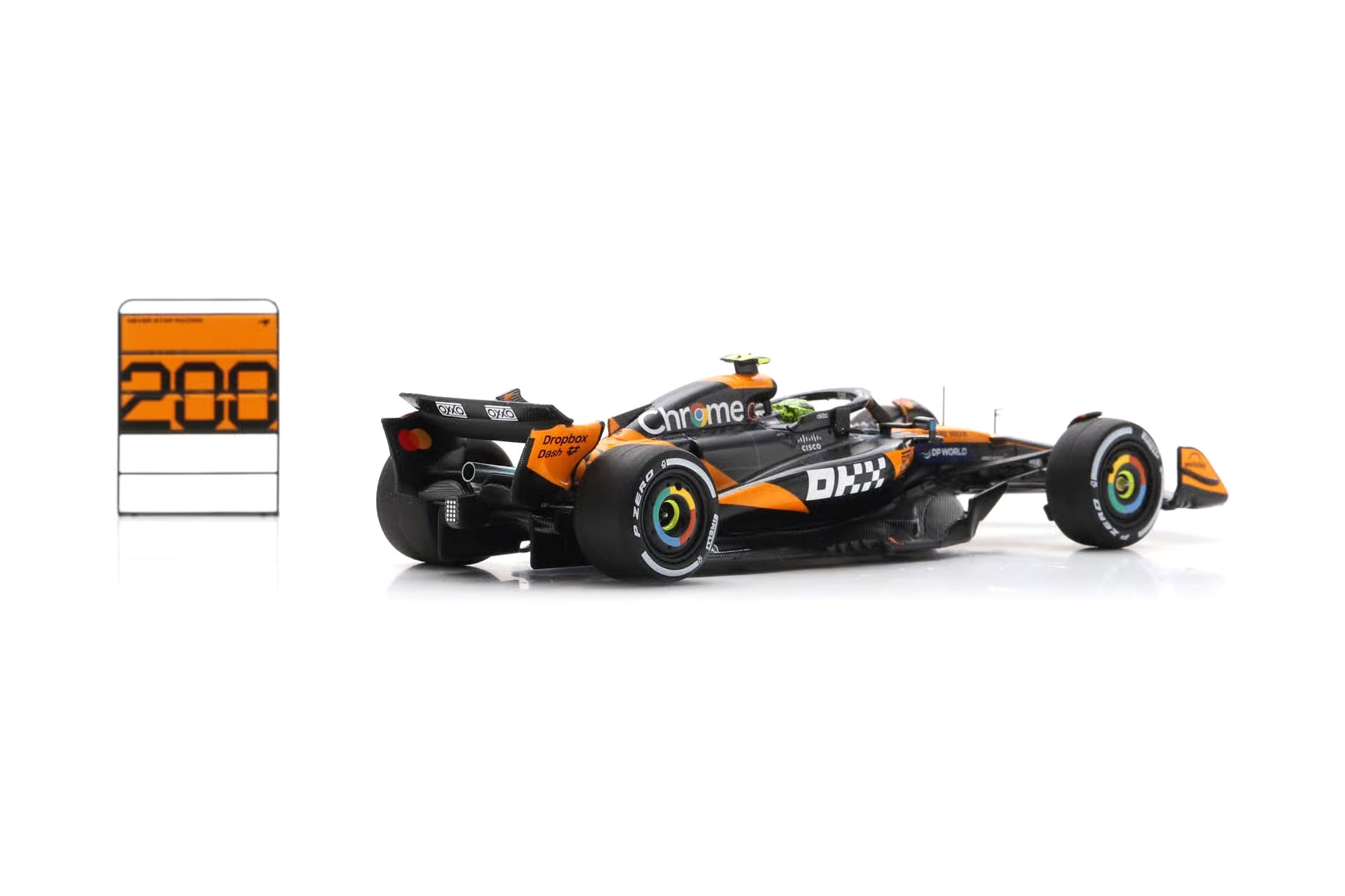 McLaren MCL39 #4 L.Norris Winner Hungarian GP 2025 *McLaren 200GP Wins* with Pit Board 1:43 Spark