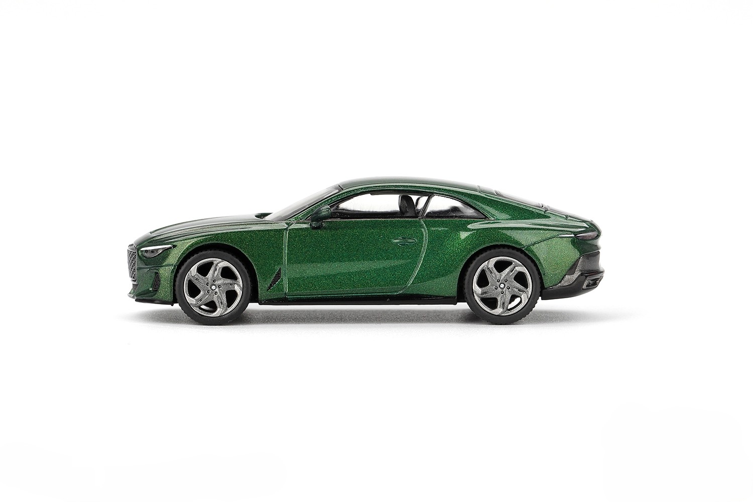 Bentley Batur 2023 scarab green 1:64 Mini GT