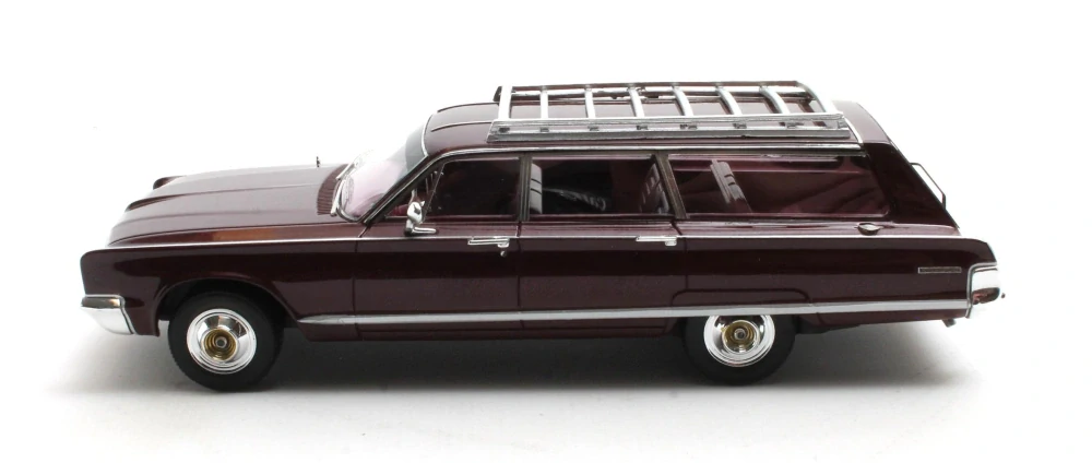 Chrysler Town&Country SW Station Wagon 1966 ruby 1:43 Matrix Scale Models