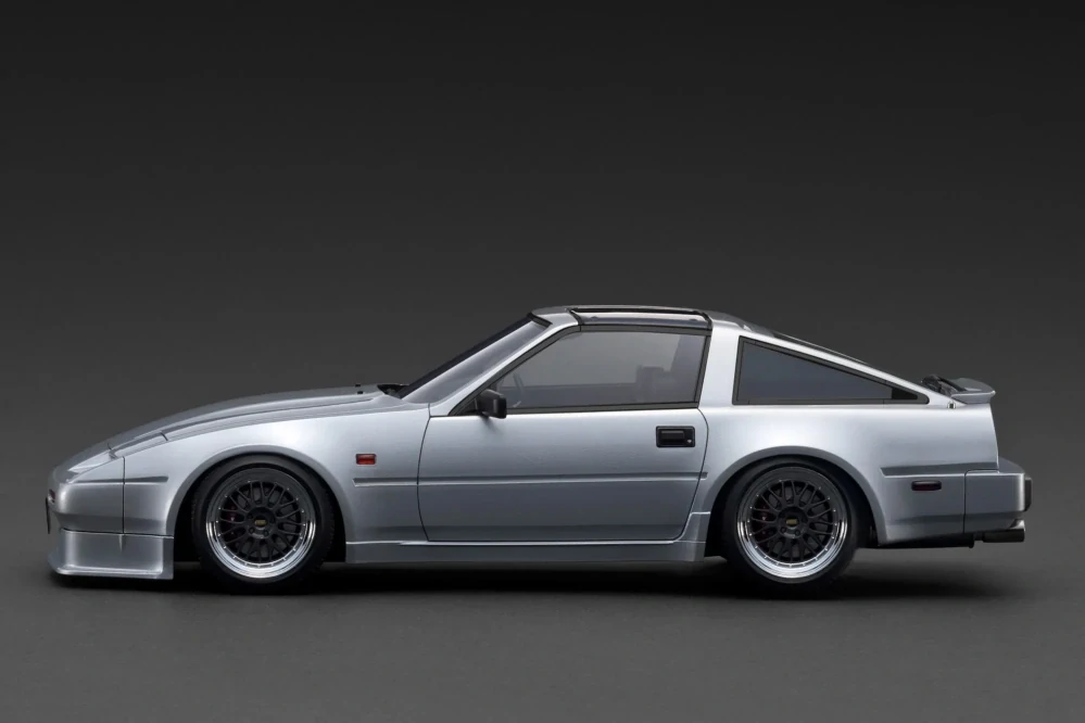 Nissan Fairlady Z 2-Seater 300ZR Z31 silver 1:18 Ignition Model