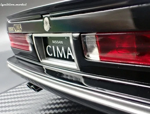 Nissan Cedric Cima Y31 black 1:18 Ignition Model