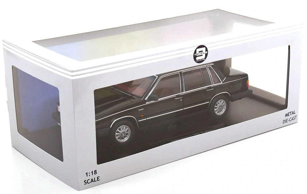 Volvo 760 1985 black 1:18 Triple9 Collection