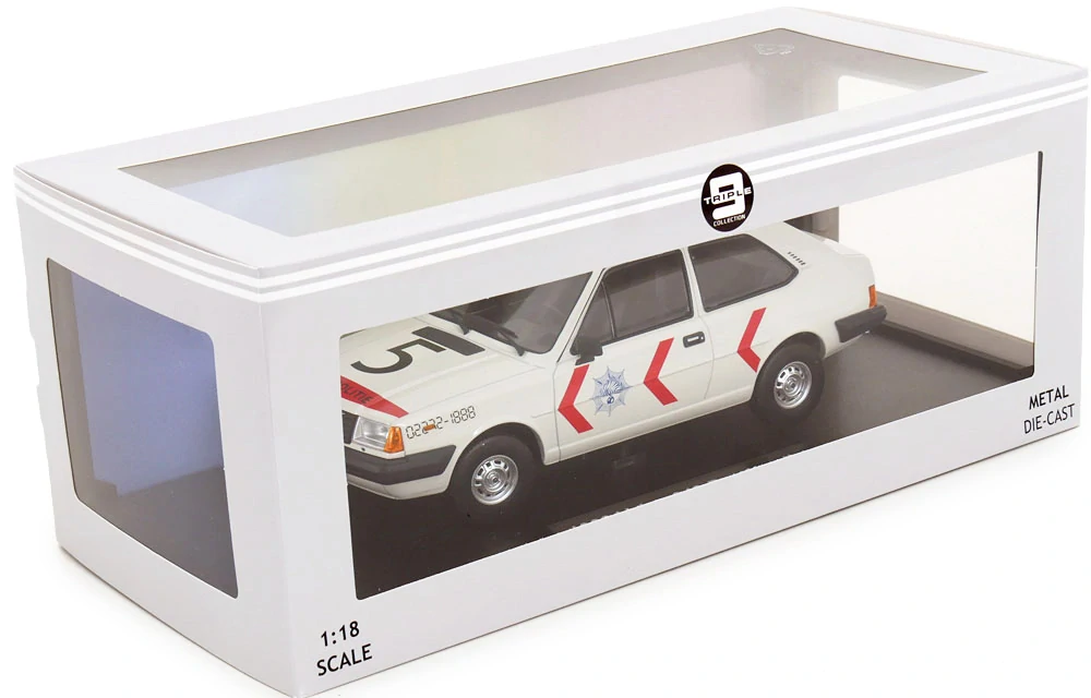 Volvo 343 1982 *Dutch Police* white 1:18 Triple9 Collection
