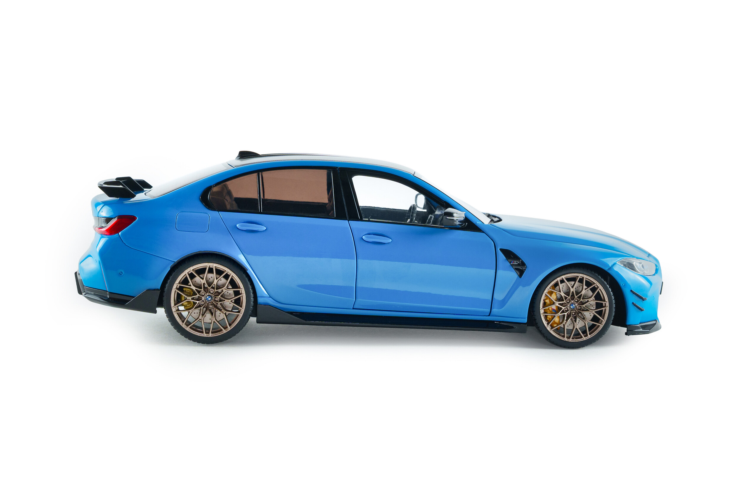 BMW M3 Performance Parts 2024 Daytona beach blue 1:18 Solido