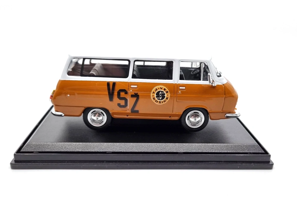 Škoda 1203 TJ VSŽ Košice limitovaná edice "Hokej 88" 1:43 Svět autíček