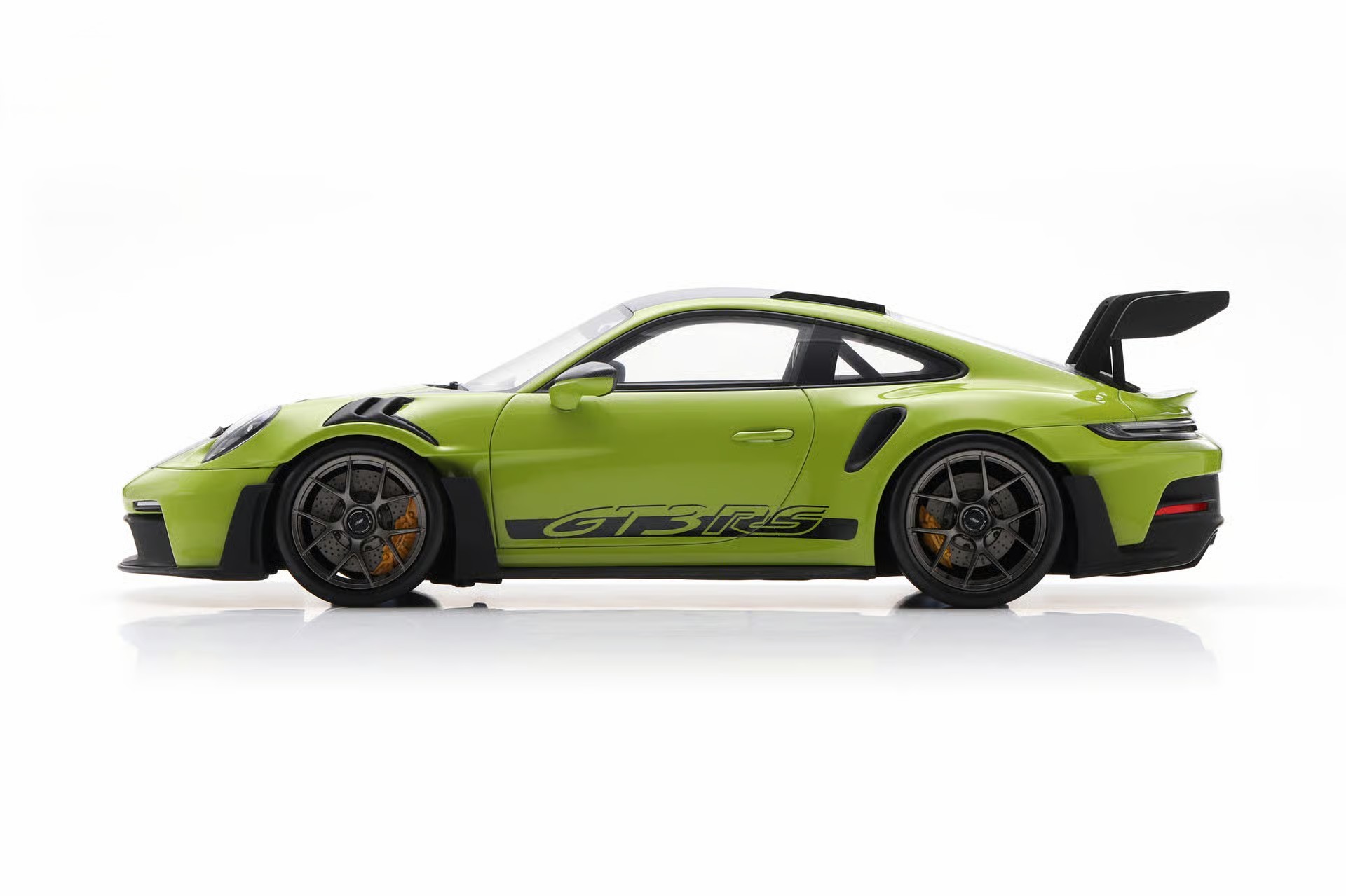 Porsche 911 GT3 RS 992 Weissach Package 2023 lind green 1:12 Spark