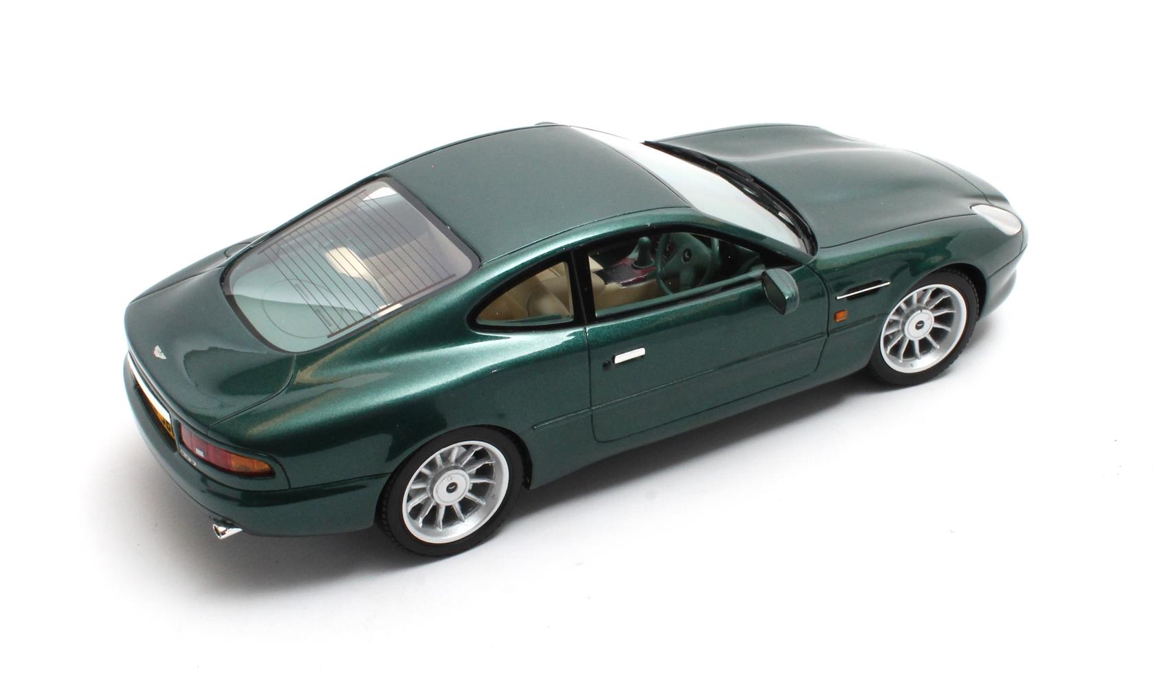 Aston Martin DB7 Coupe 1999 green 1:18 Cult Scale Models