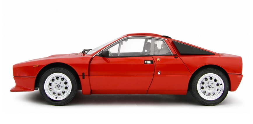 Lancia 037 Stradale 1982 red 1:12 Laudoracing Model