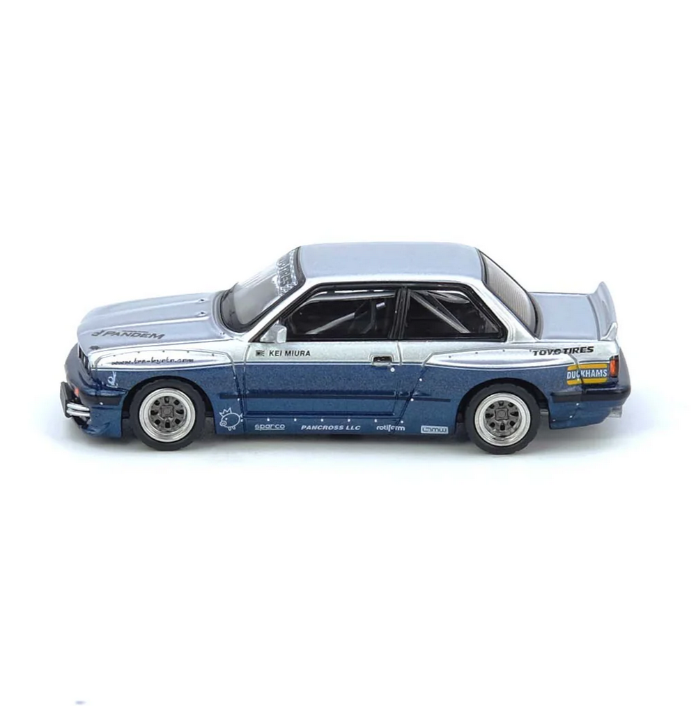 BMW E30 M3 V1.5 Pandem silver/blue 1:64 Inno Models