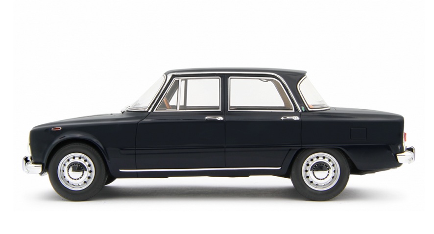 Alfa Romeo Giulia Super 1969 dark blue 1:18 Laudoracing Model