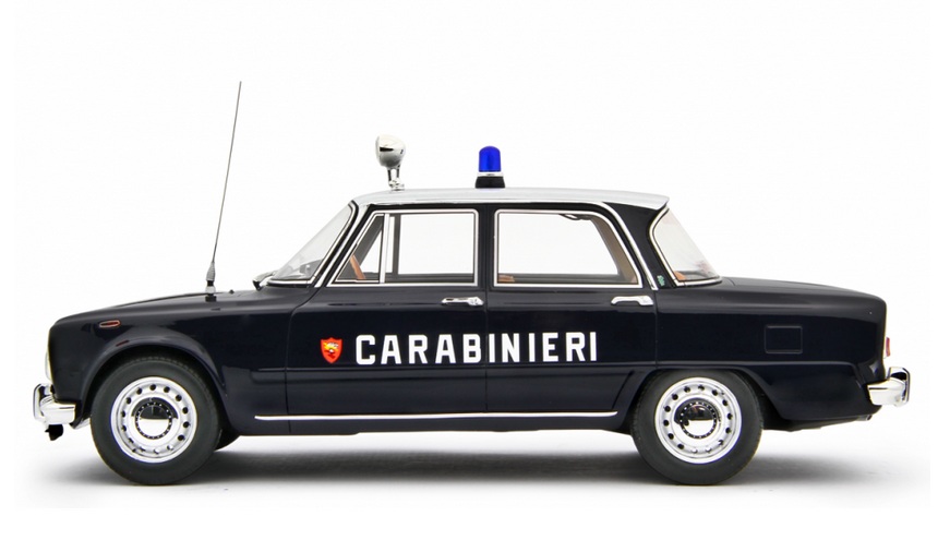 Alfa Romeo Giulia Super 1969 *Carabinieri* blue 1:18 Laudoracing Model