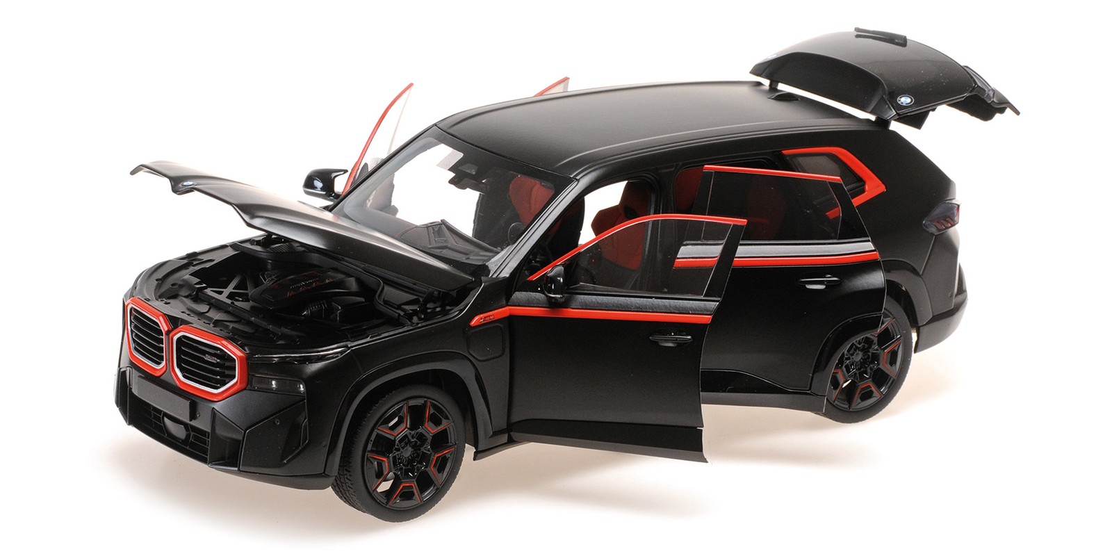 BMW  XM 2023 matt black 1:18 Minichamps 