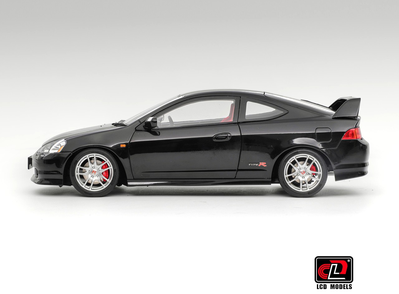 Honda Integra Type R DC5 black 1:18 LCD Model