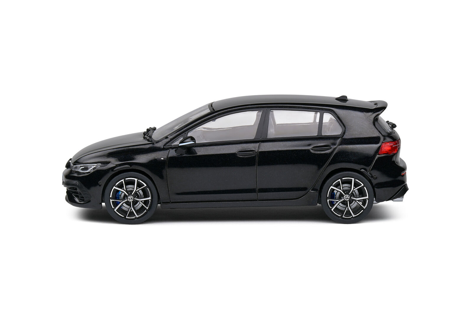 Volkswagen Golf VIII R 2022 black 1:43 Solido