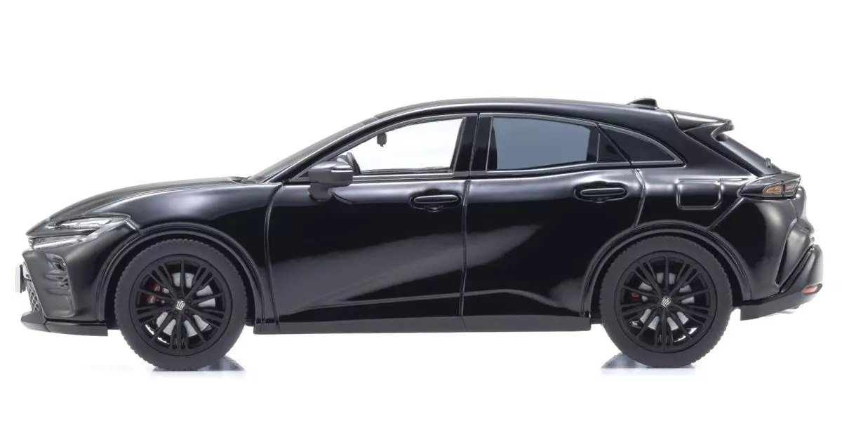 Toyota Crown Sport RS 2025 black 1:43 Kyosho
