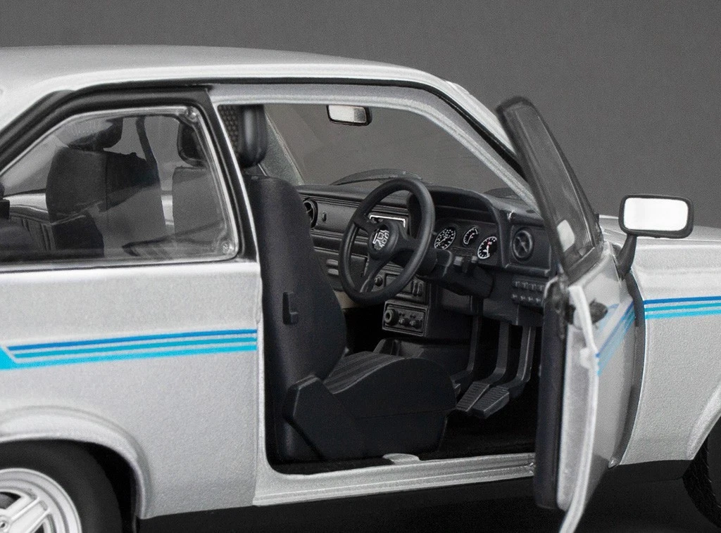 Ford Escort Harrier 1980 stratos silver 1:18 Sun Star