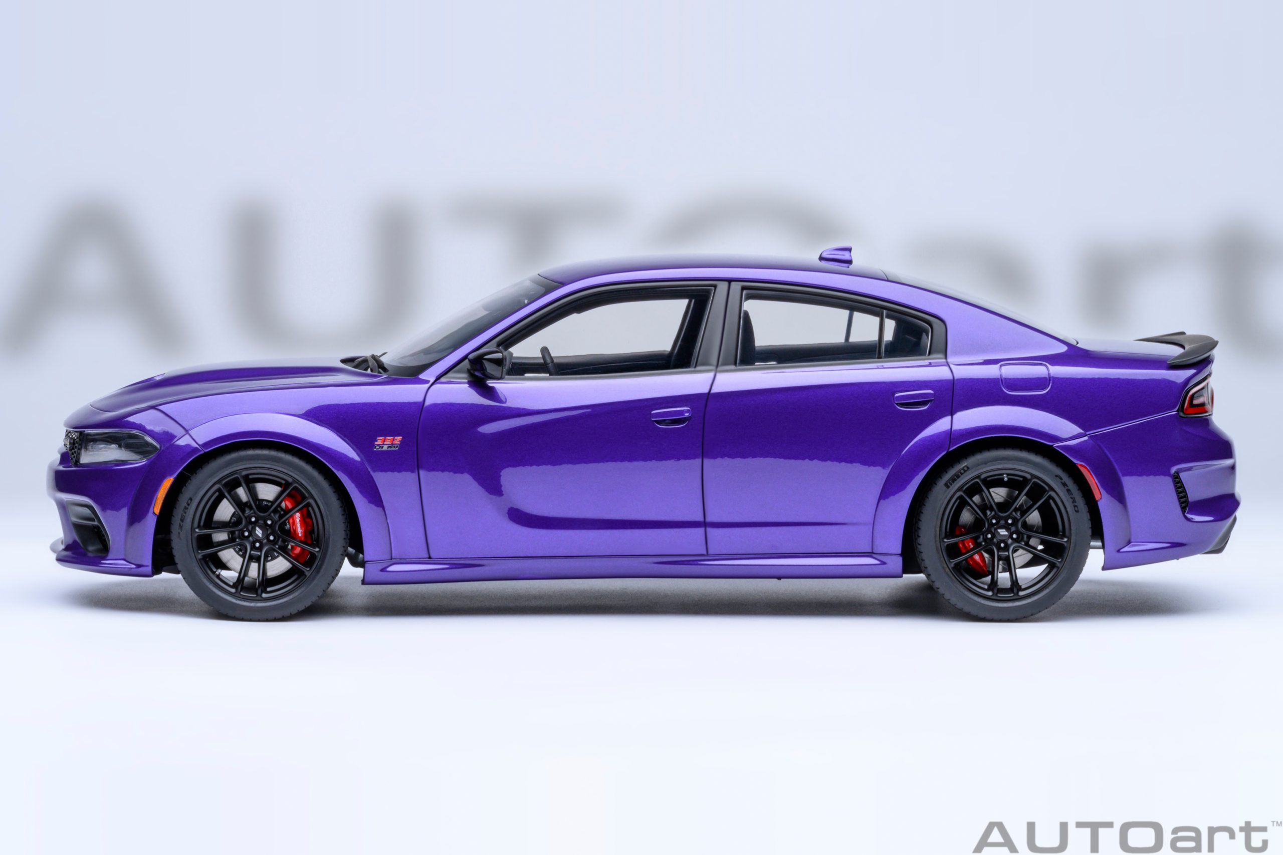 Dodge Charger Scat Pack Widebody plum crazy 1:18 AUTOart