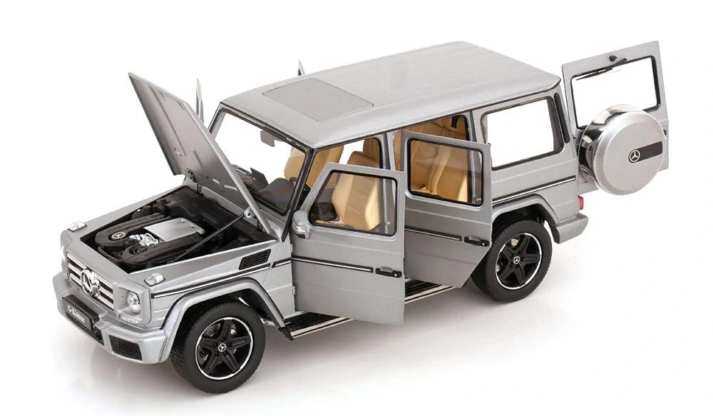 Mercedes-Benz G-Class W463 Designo matt silver 1:18 iScale