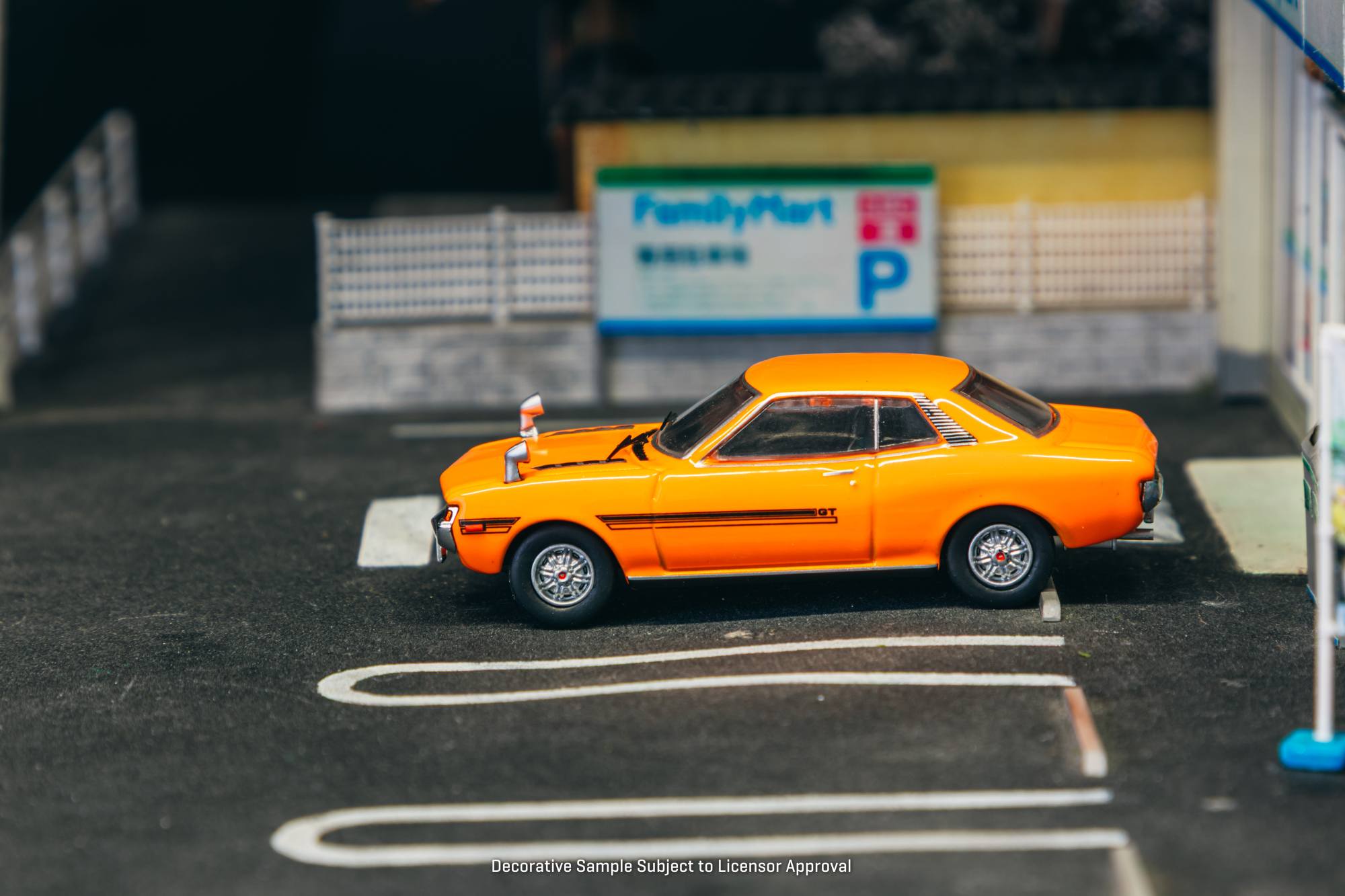 Toyota Corolla (TA22) 1600GT 1970 yellow 1:64 Tarmac