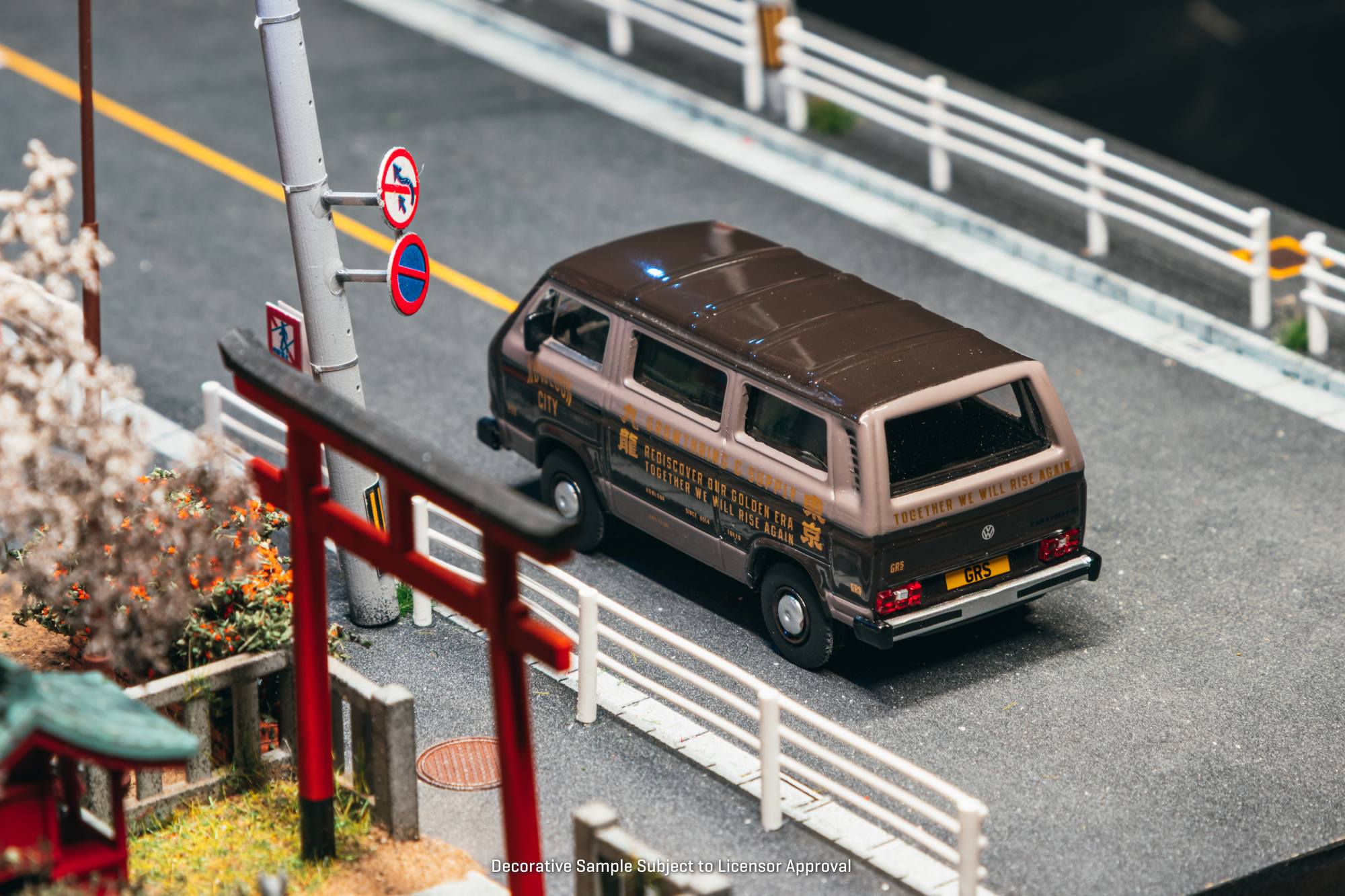 Volkswagen T3 Transporter GRS x Tarmac Works black/grey 1:64 Tarmac