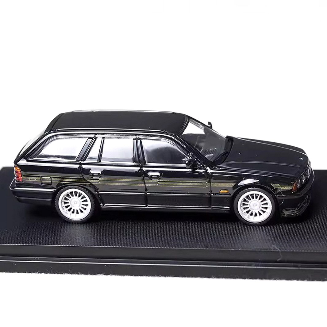 BMW E34 Alpina B10 Touring pearl black 1:64 Mortal Model