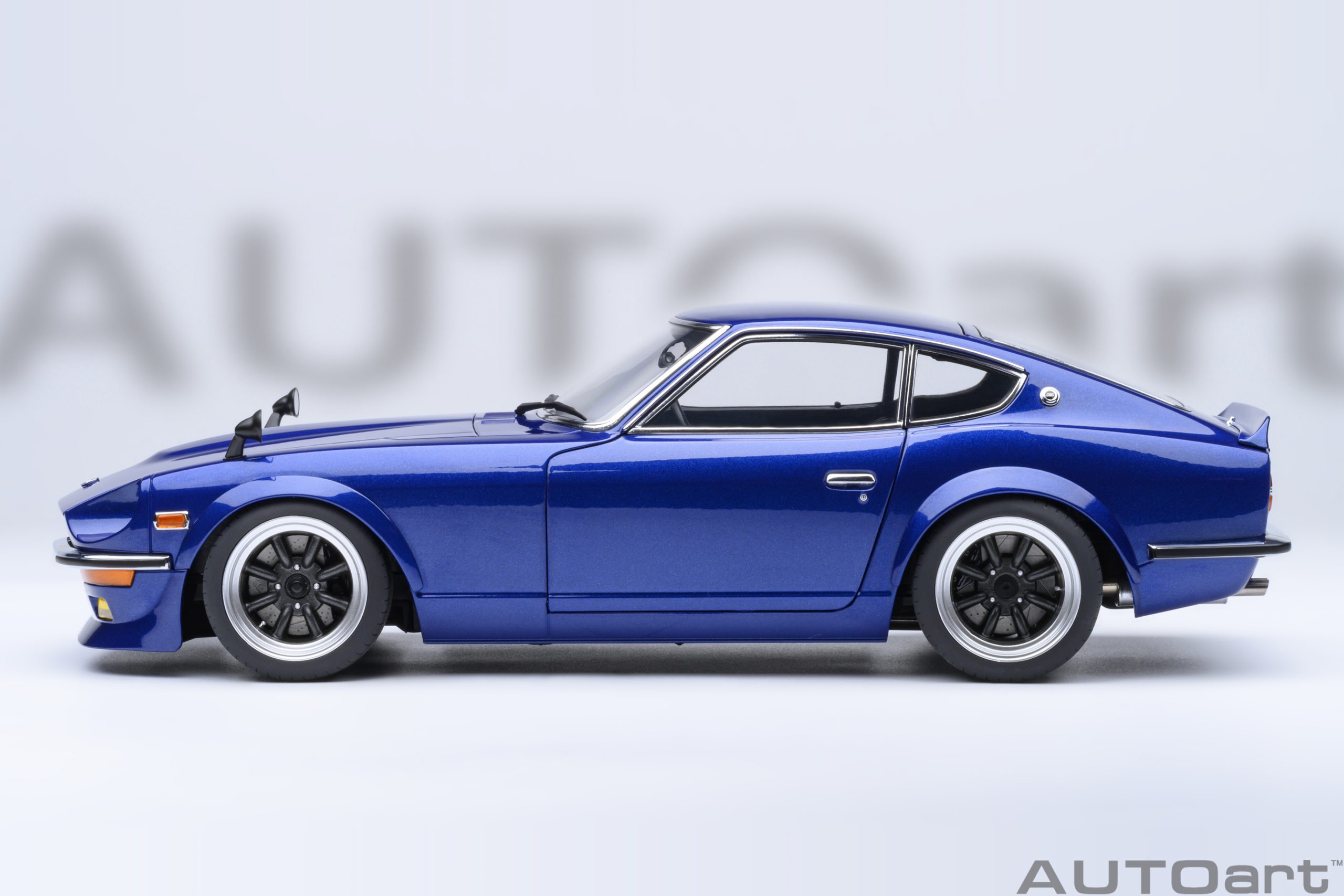 Nissan Fairlady Z (S30) Wangan Midnight “Akuma no Z” - Comic #1 Version 1:18 AUTOart