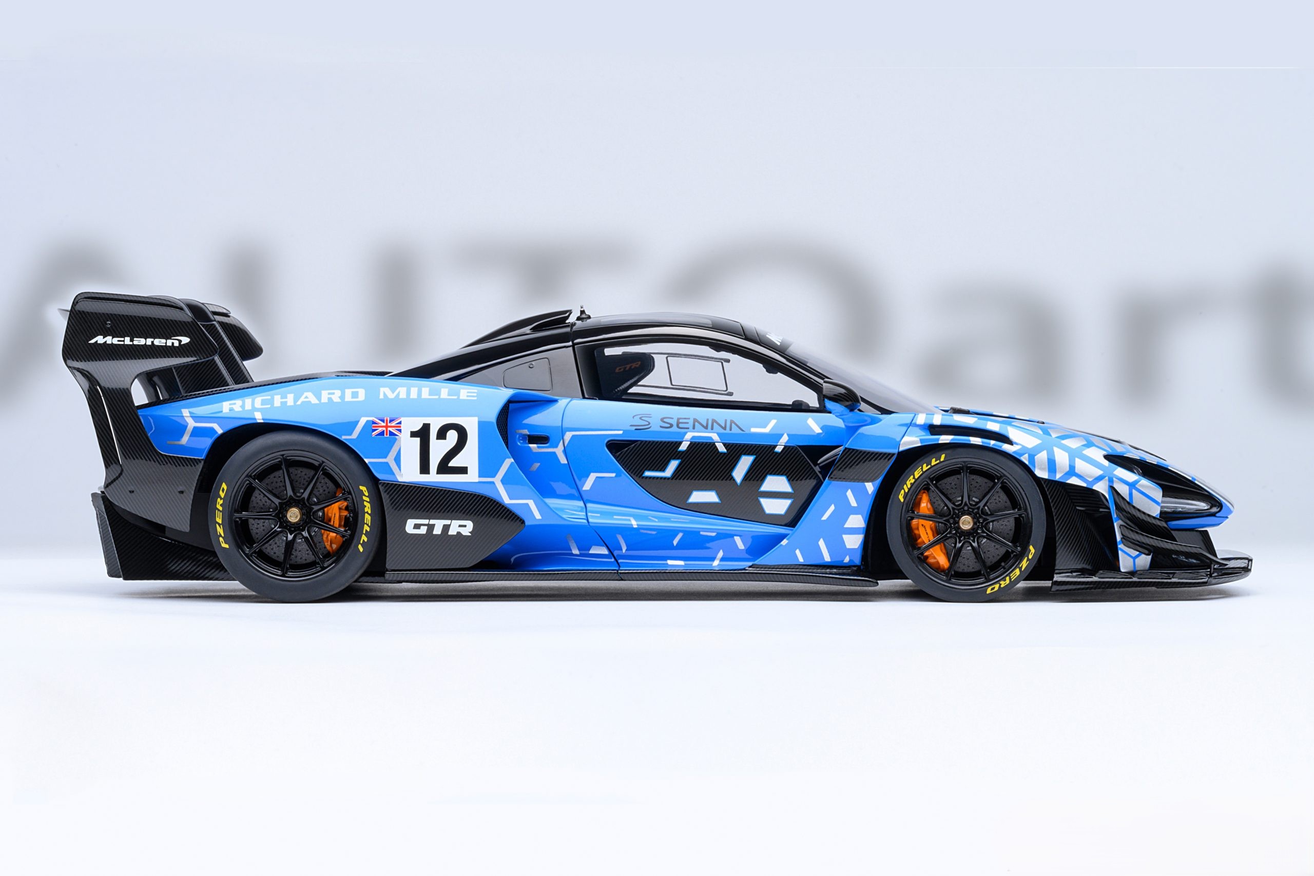 McLaren Senna GTR #12 Press 2021 1:18 AUTOart