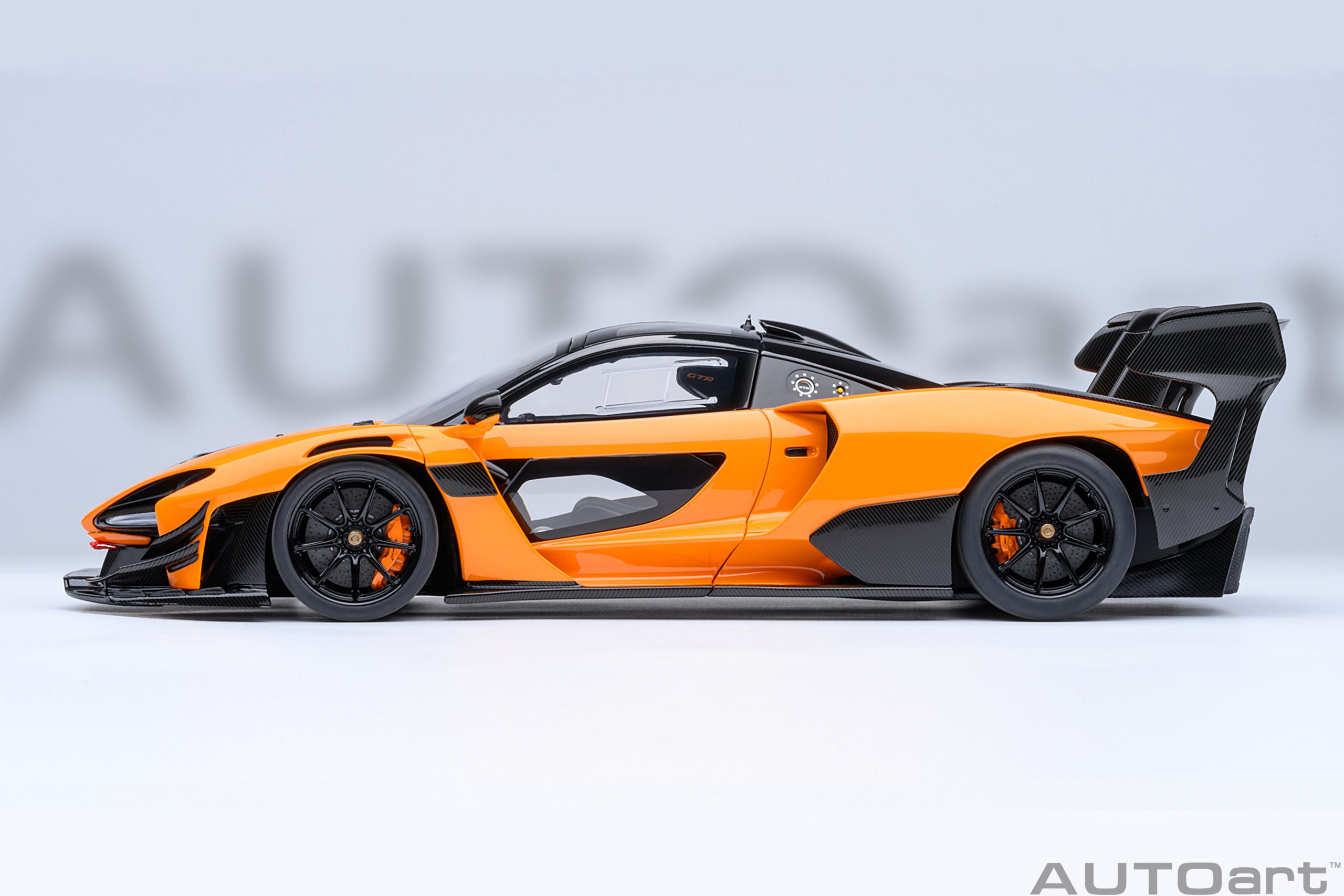 McLaren Senna GTR 2021 orange 1:18 AUTOart