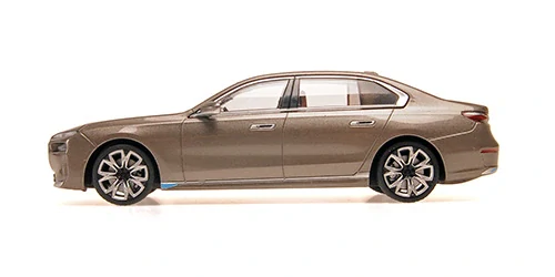 BMW I7 2023 grey metallic 1:43 Minichamps