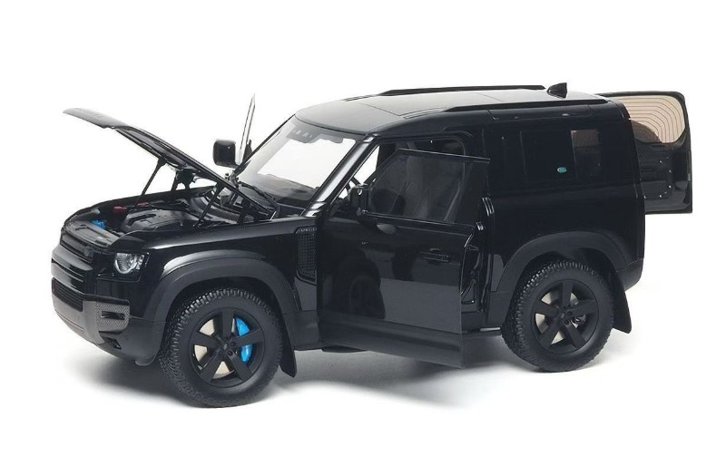 Land Rover Defender 90 2020 black 1:18 Almost Real