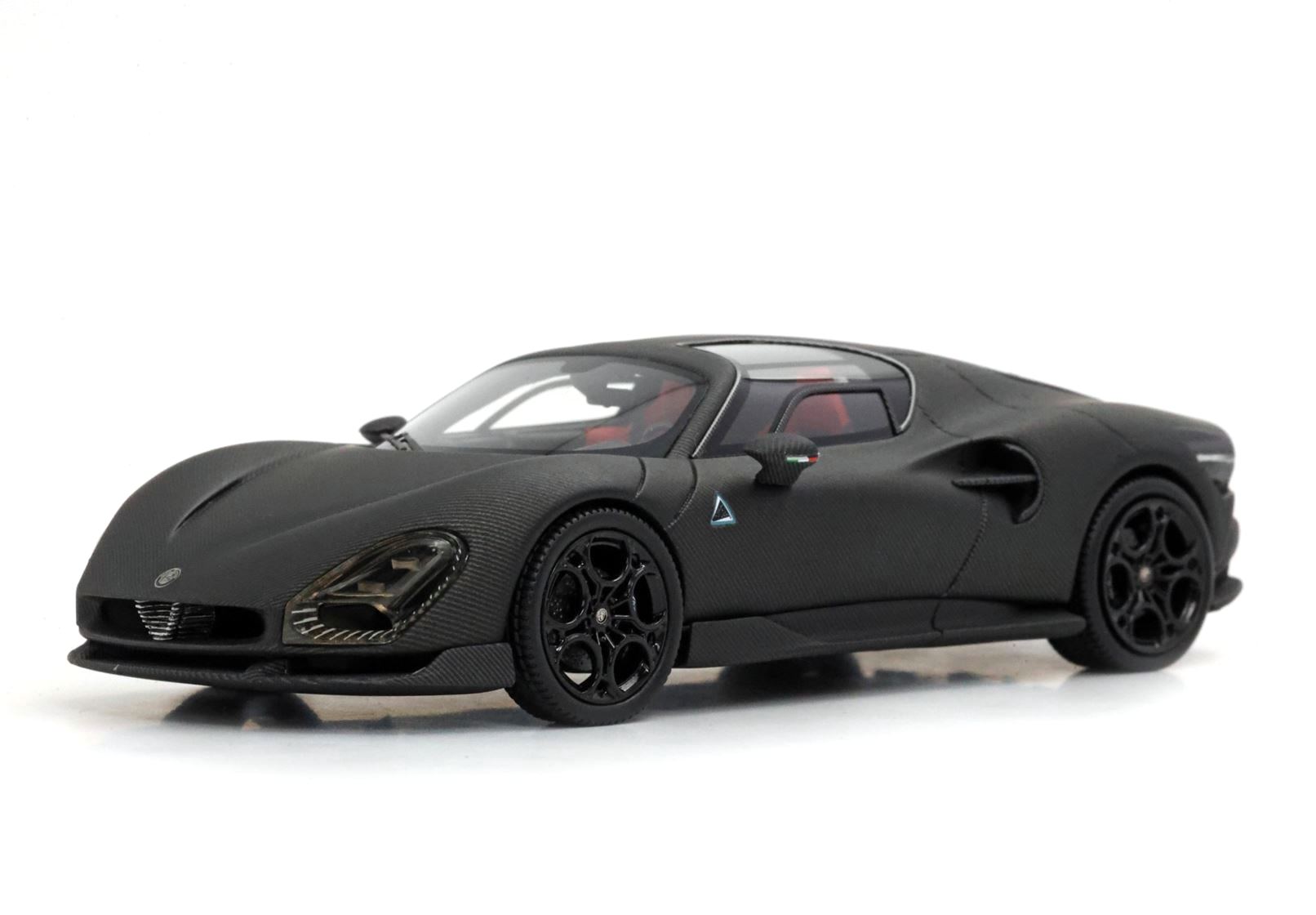 Alfa Romeo 33 Stradale Carbon Fibre 1:43 B.B.R.