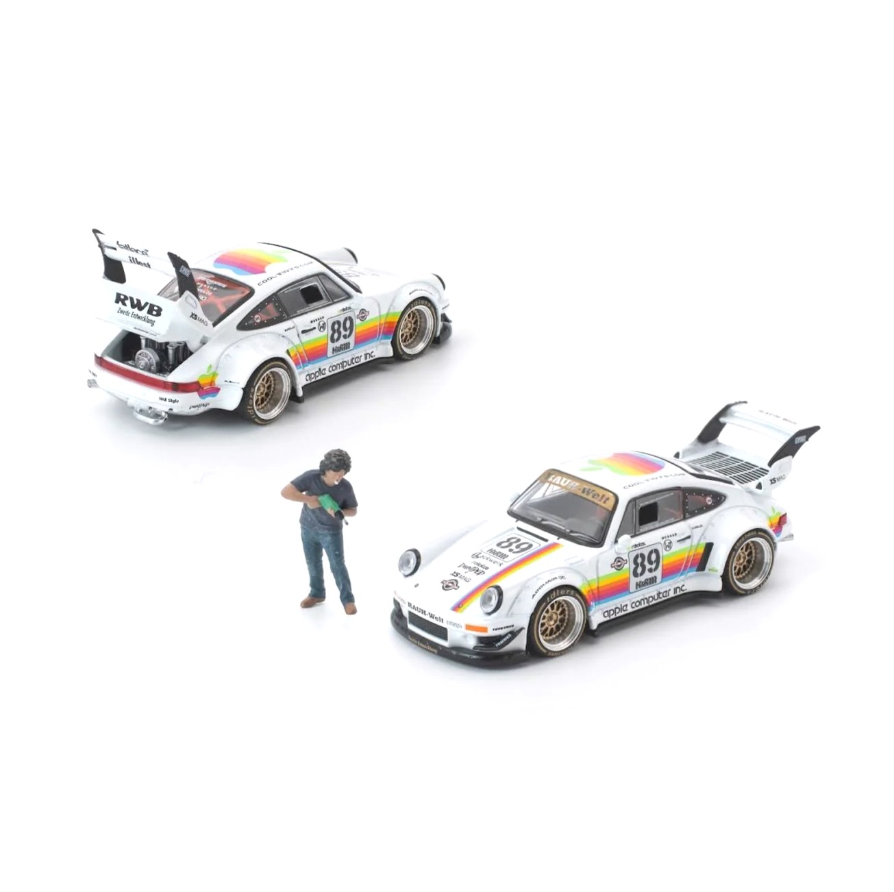 Porsche RWB 930 #89 *APPLE* With Akira Nakai Figure (Collaboration With American Diorama) 1:64 Pop Race