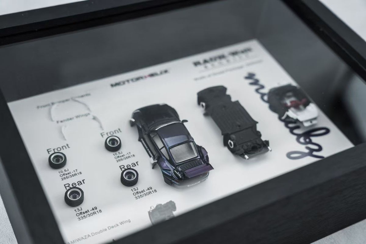 Porsche 911 964 RWB RAUH-Welt Army Girl Coupe 2015 Quadro Panel Display purple 1:64 Motorhelix