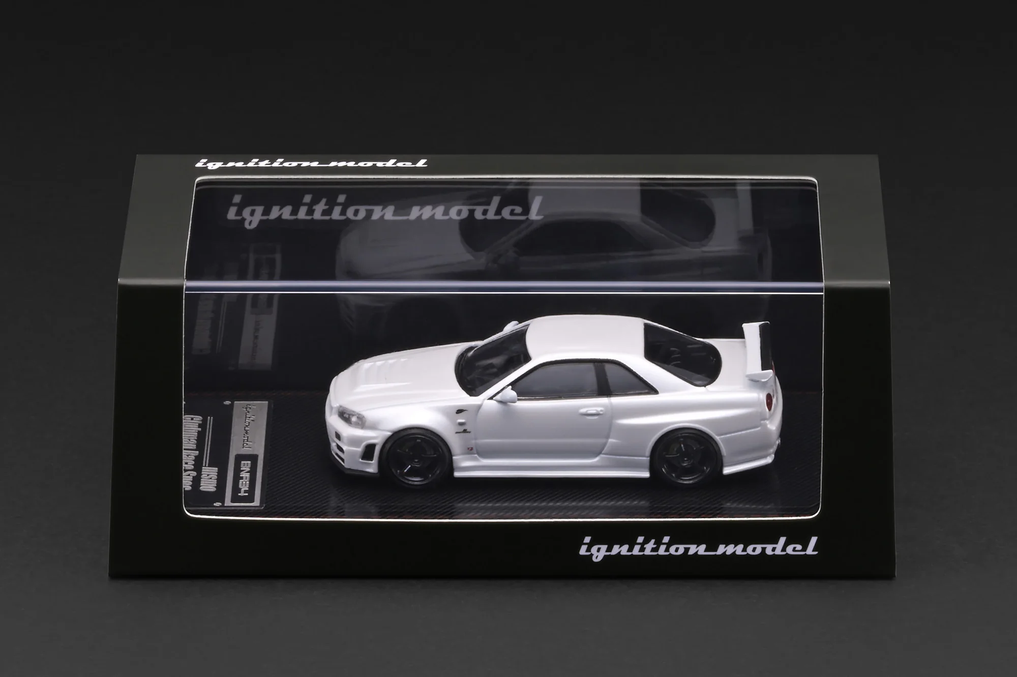 Nissan Skyline GT-R (BNR34) NISMO Customized white metallic 1:64 Ignition Model
