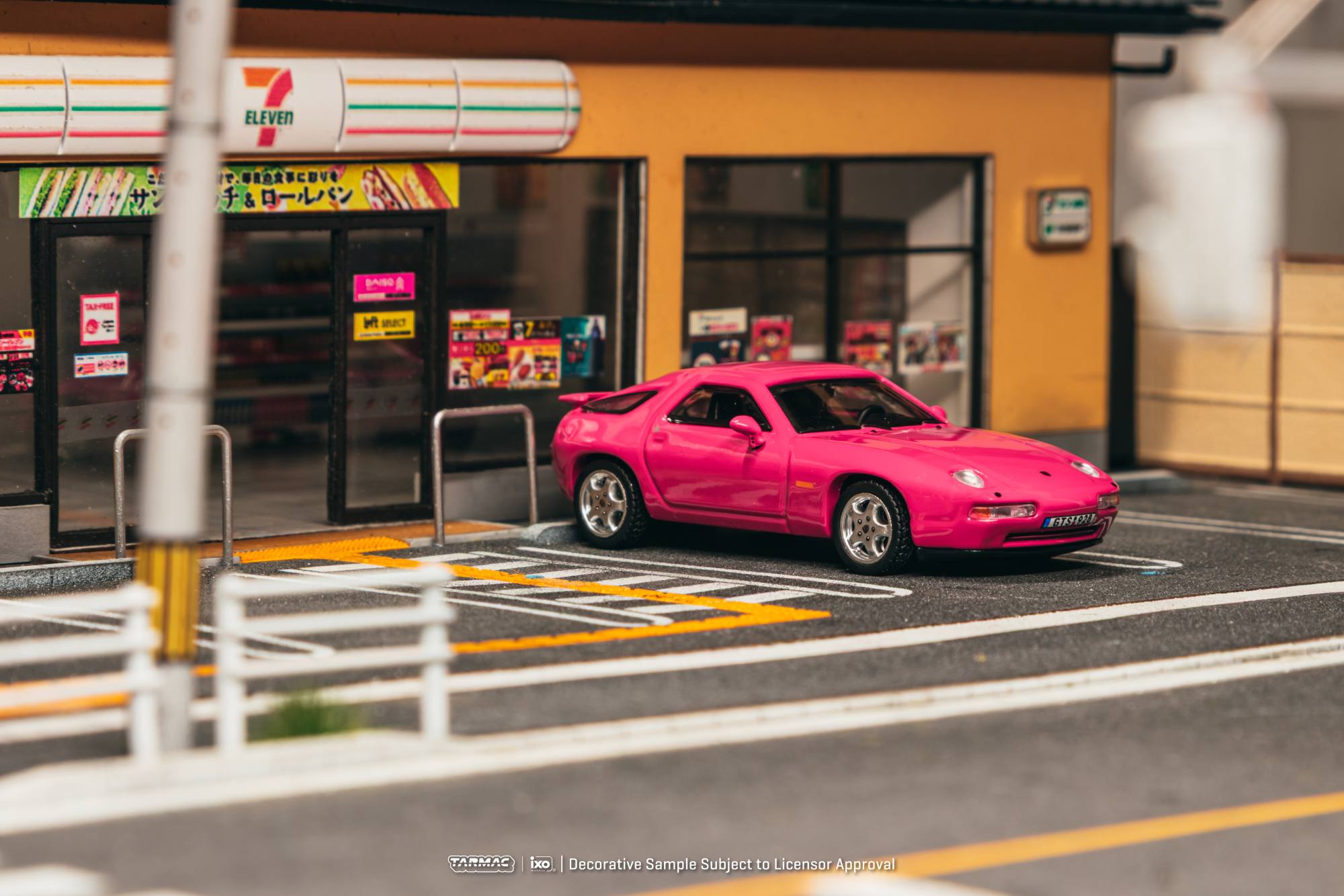 Porsche 928 GTS 1992 rubystone red 1:64 Tarmac