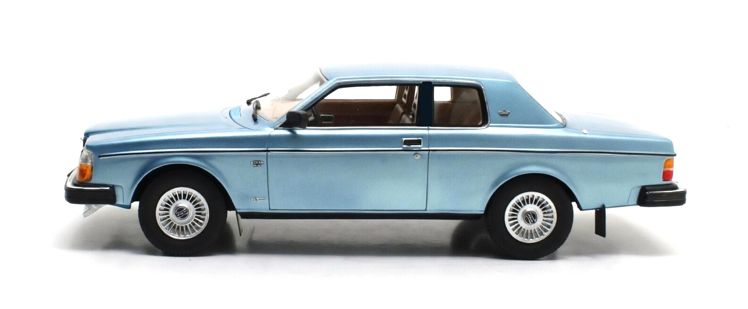 Volvo 262C Bertone 1981 blue metallic 1:18 Cult Scale Models