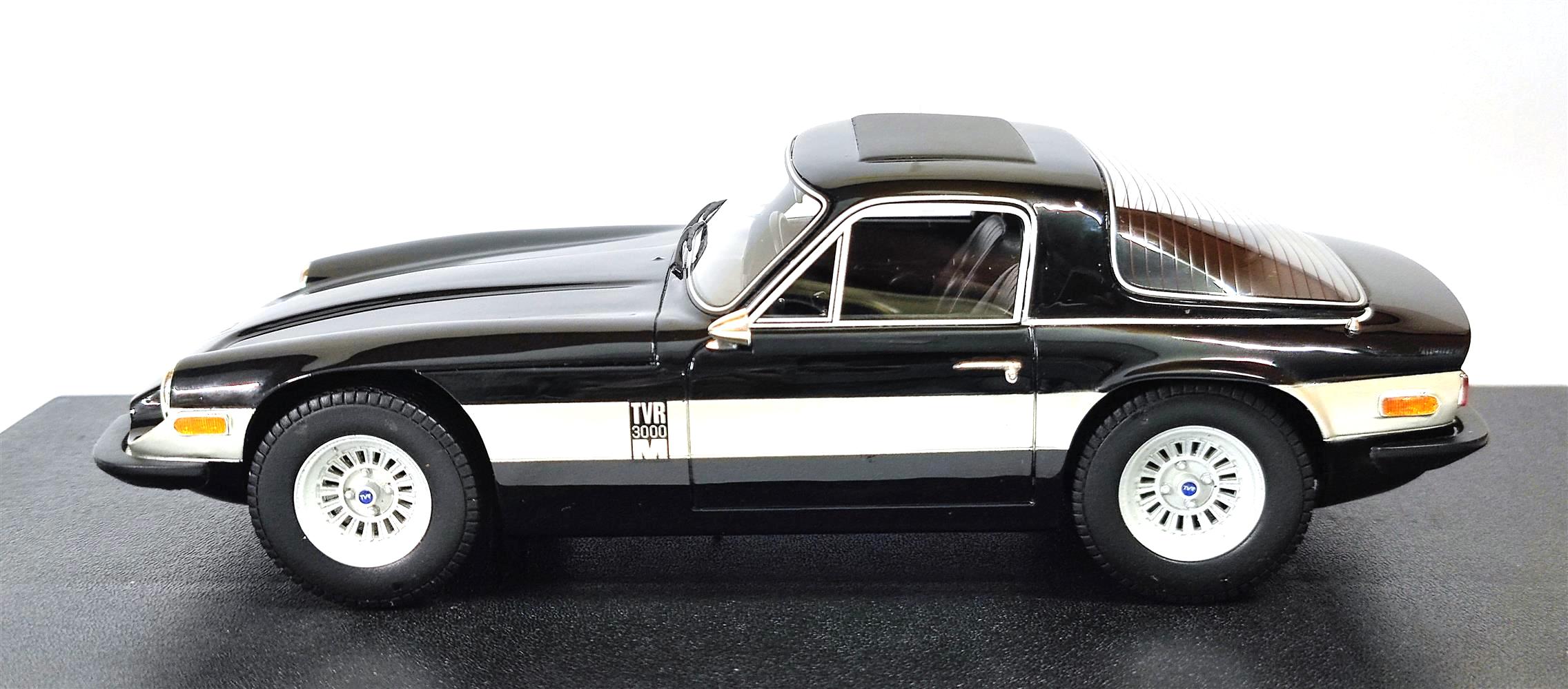 TVR 3000M 1973 black 1:18 Cult Scale Models