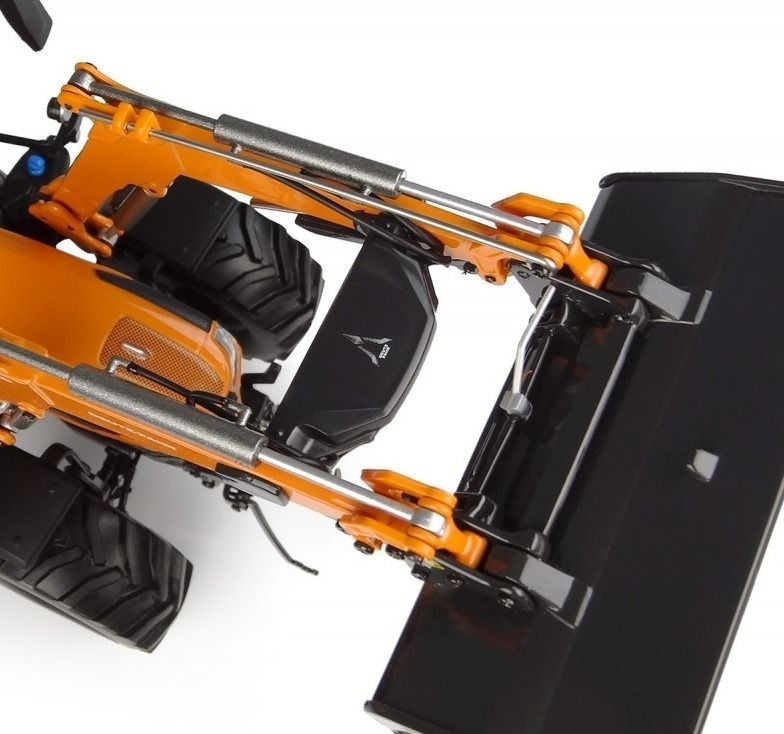 Deutz-Fahr 6150.4 TTV Tractor with FZ 47-23 Front Loader 2018 orange/black 1:32 Universal Hobbies