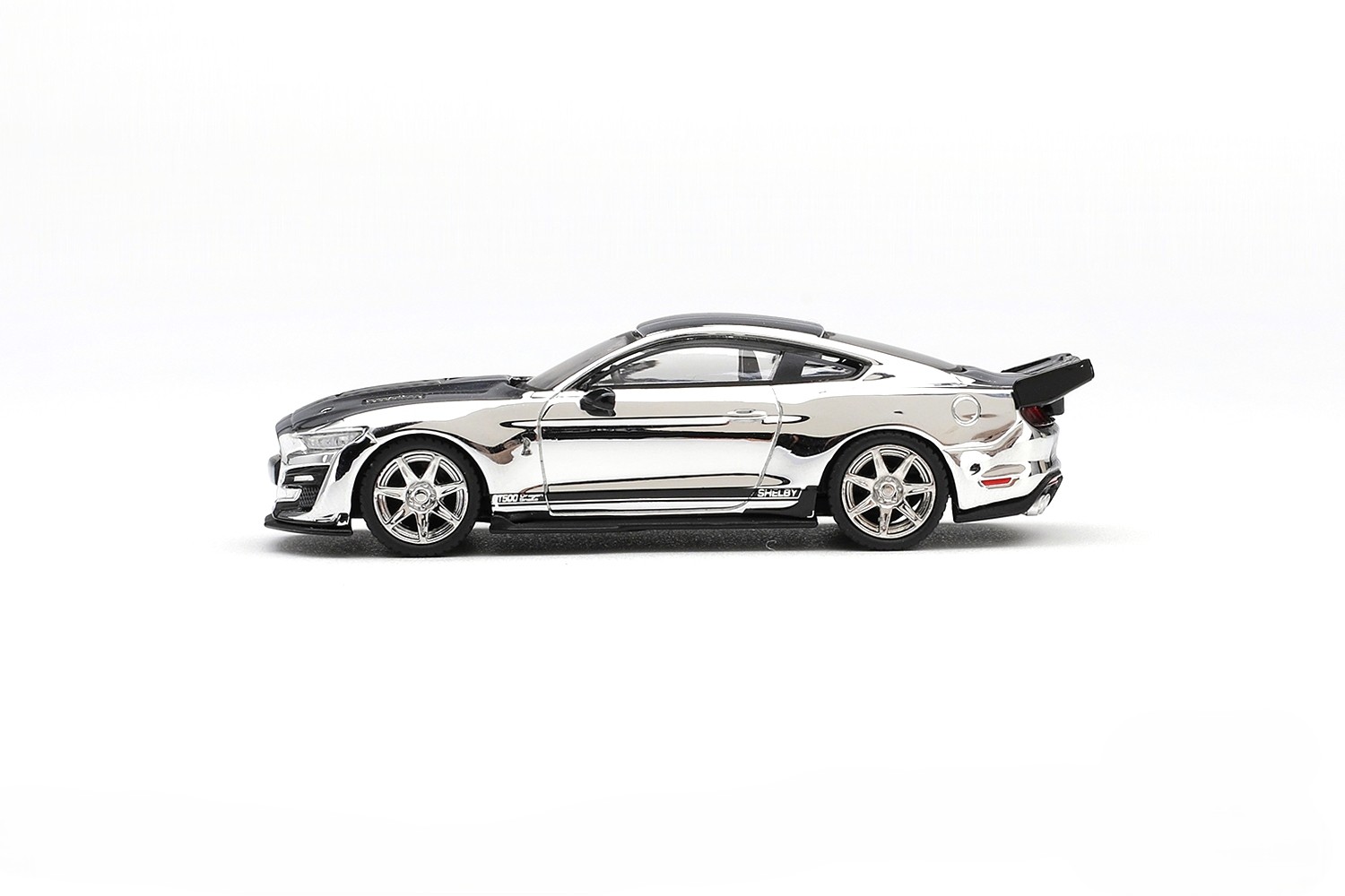 Shelby GT500 2020 Dragon Snake Concept chrome silver 1:64 Mini GT