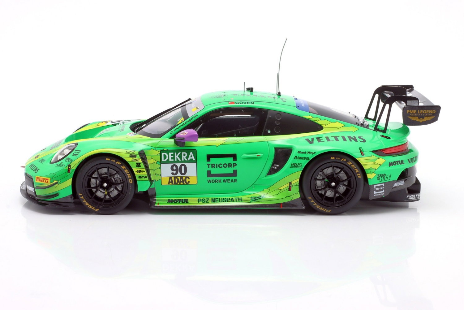 Porsche 911 GT3 R Manthey Greeno #90 A.Güven DTM Champion 2025 1:18 Ixo Models