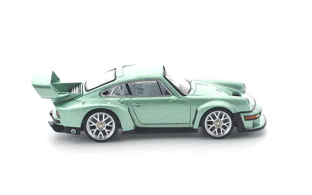 Singer DLS Turbo ice green 1:64 Pop Race
