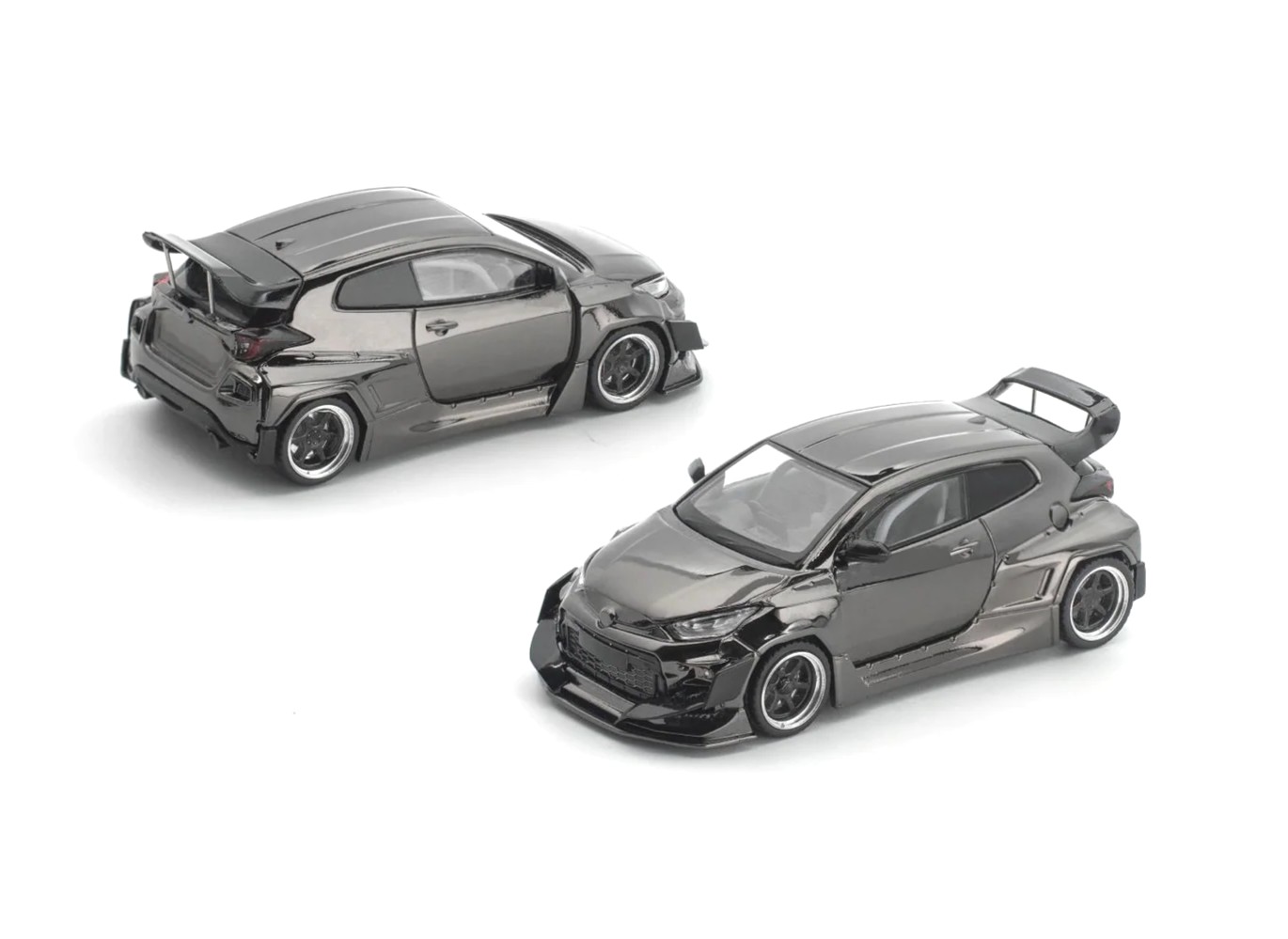 Toyota Pandem GR Yaris *The Dark Chrome Series* dark chrome 1:64 Pop Race