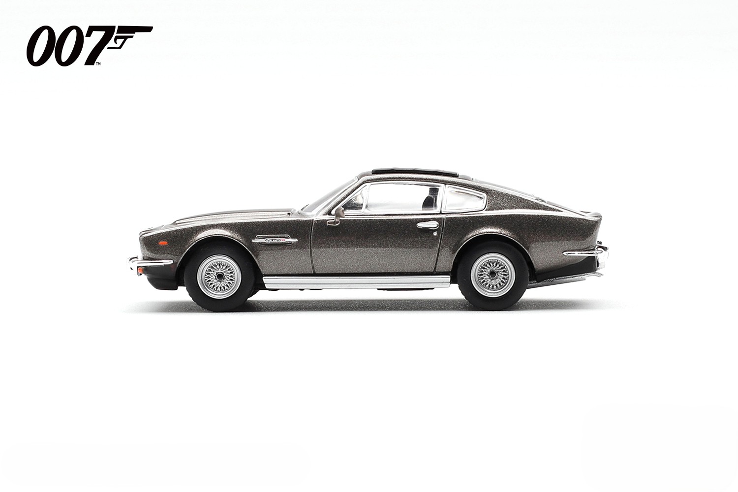Aston Martin V8 Vantage *The Living Daylights* 1987 Weapons Off grey English Blister Packaging 1:64 Mini GT