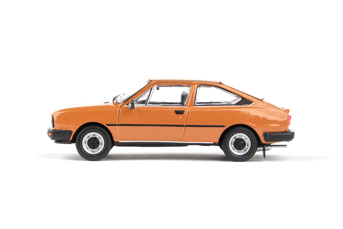 Škoda Garde 1982 bronzová metalíza 1:43 Abrex