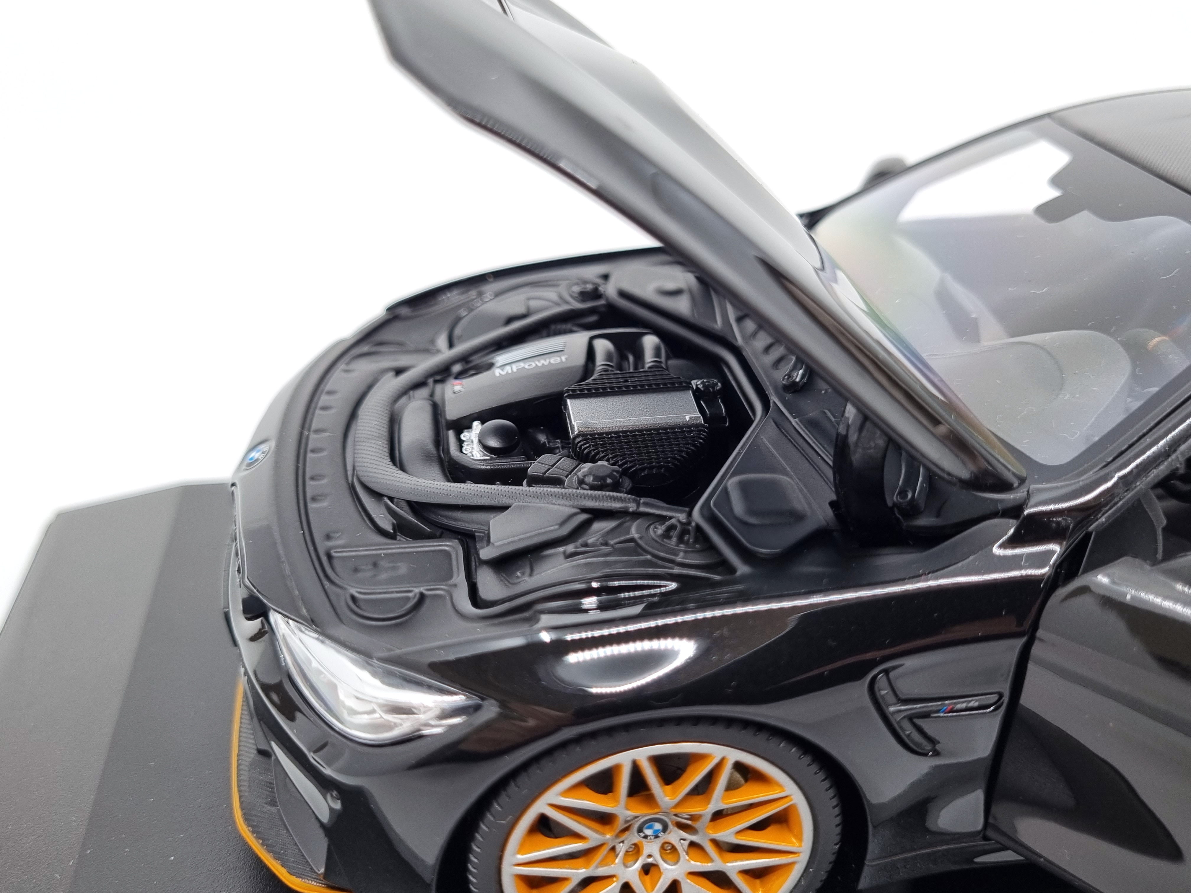 BMW M4 (F82) GTS 2016 1:18 Minichamps