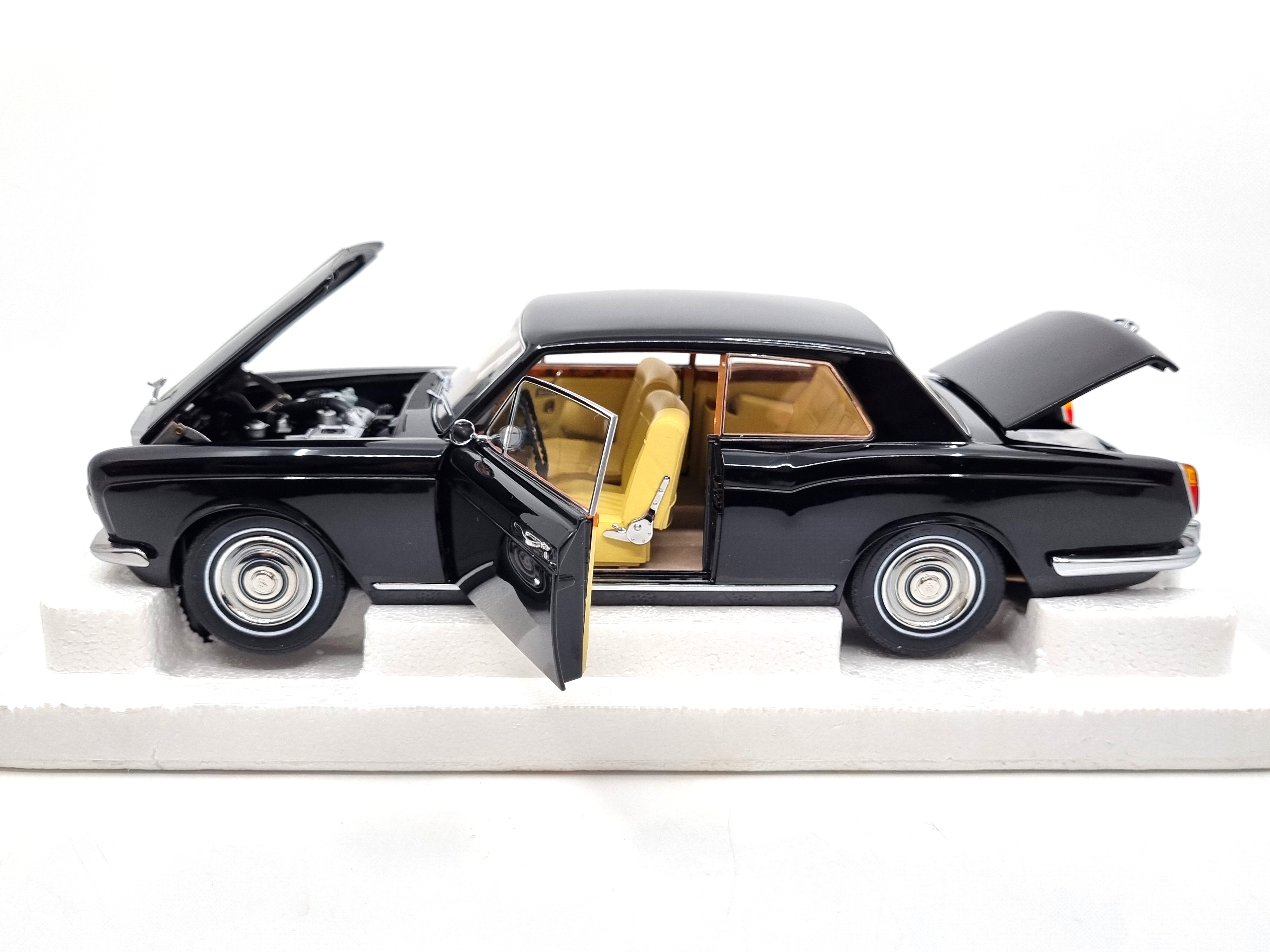 Rolls Royce Silver Shadow Mulliner Park Ward 1968 1:18 Paragon Models