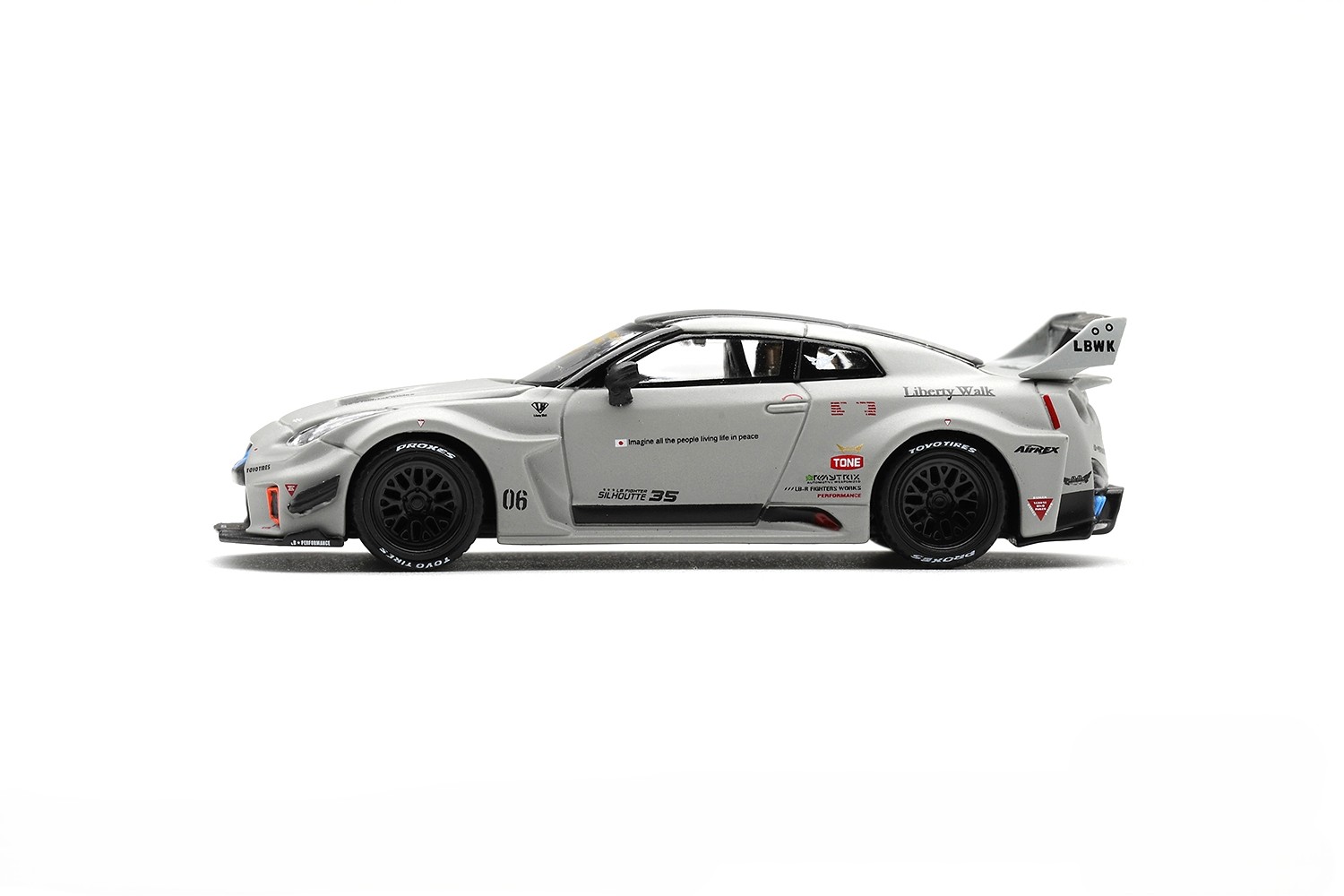 Nissan GTR R35 LB-Super Silhouette GT-RR Ver1 2026 matt grey 1:64 Mini GT