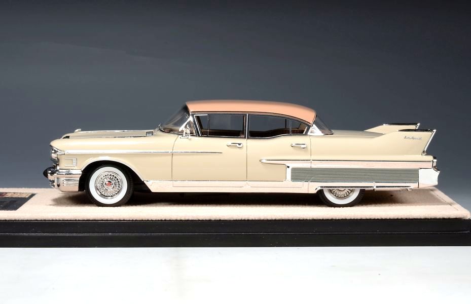 Cadillac Fleetwood Sixty Special 1958 buckskin with light rose top 1:43 Stamp Models