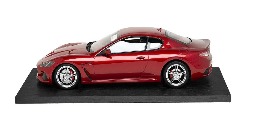 Maserati GranTurismo 2017 red metallic 1:18 TSM Model