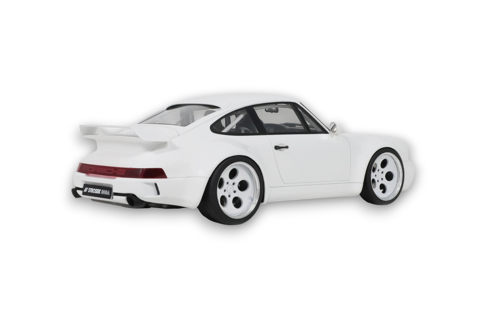 Strosek Giga 2024 white 1:18 GT Spirit